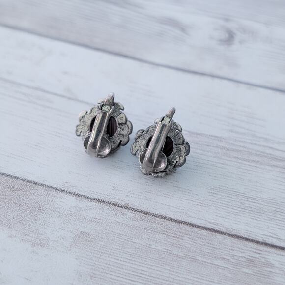 Vintage Clip On Earrings Dark Purple with Dark Silver Tone Ornate Setting - Picture 7 of 12